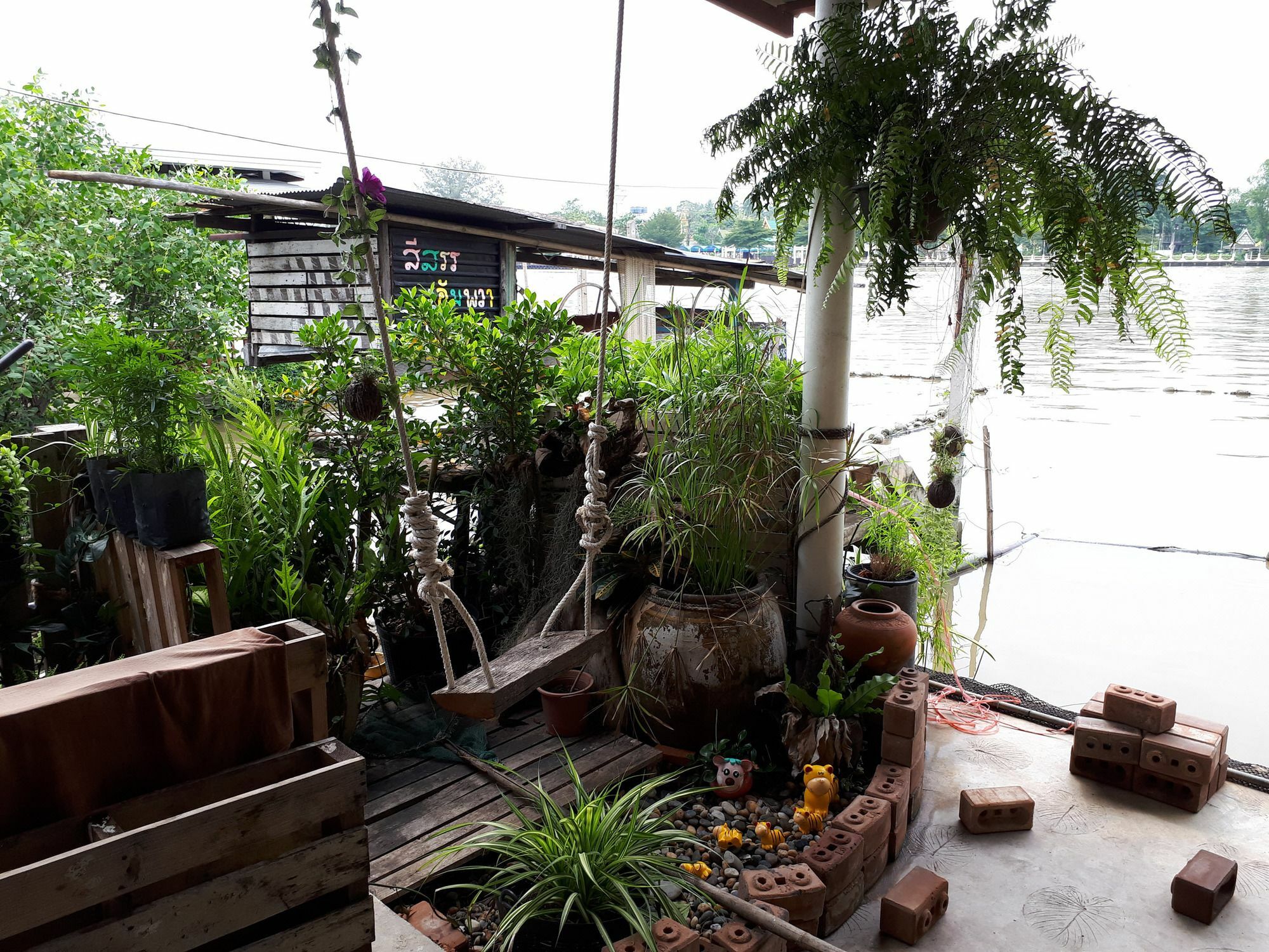 Se'Sun Amphawa Hotel Ngoại thất bức ảnh
