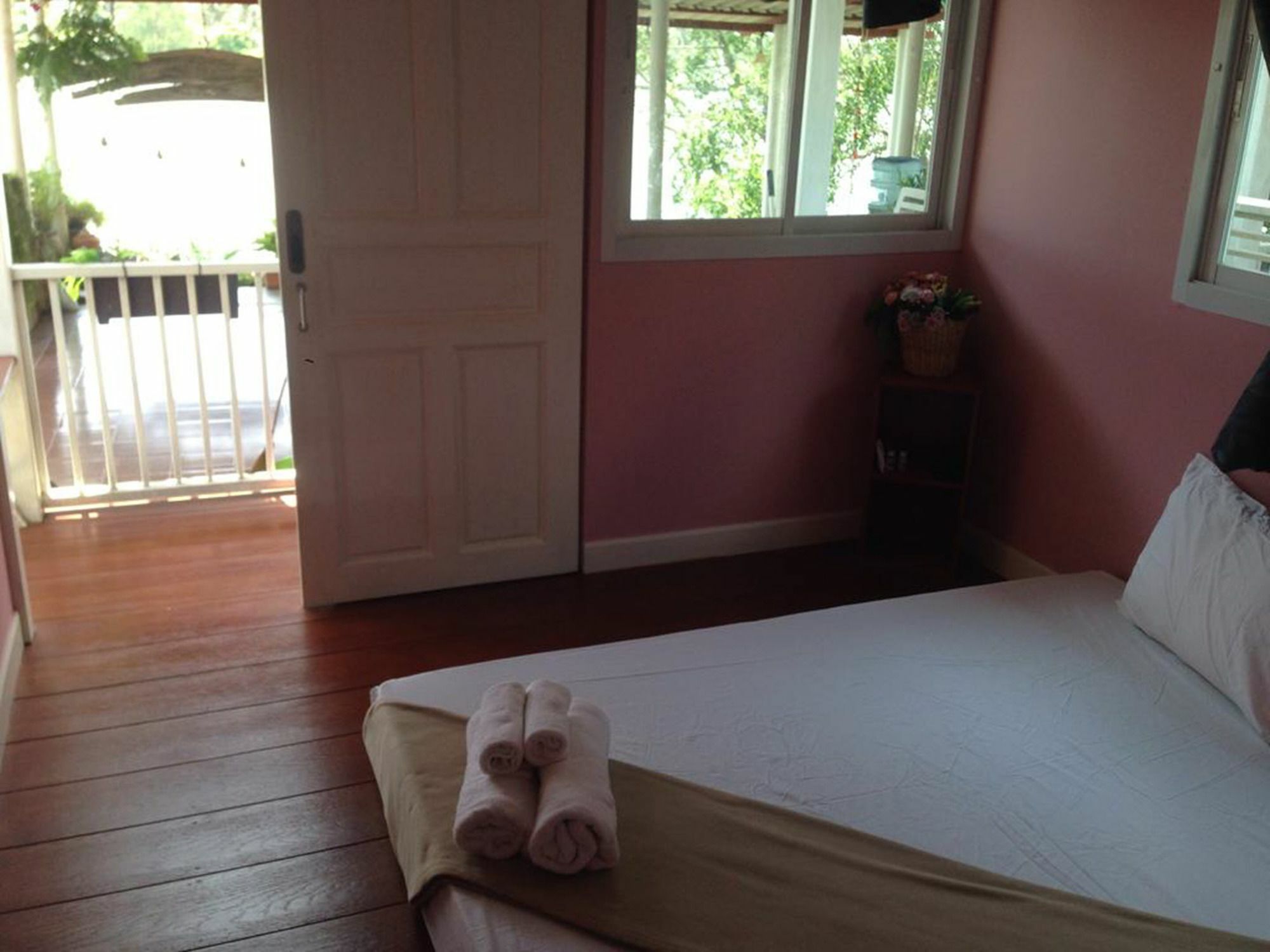 Se'Sun Amphawa Hotel Ngoại thất bức ảnh