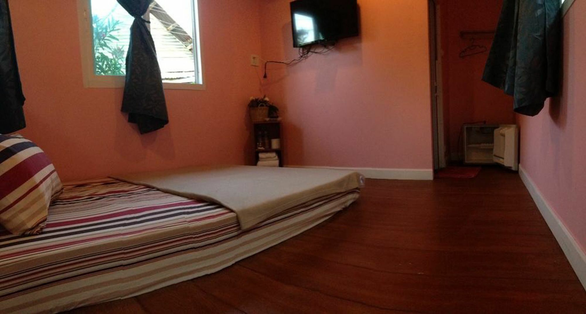 Se'Sun Amphawa Hotel Ngoại thất bức ảnh